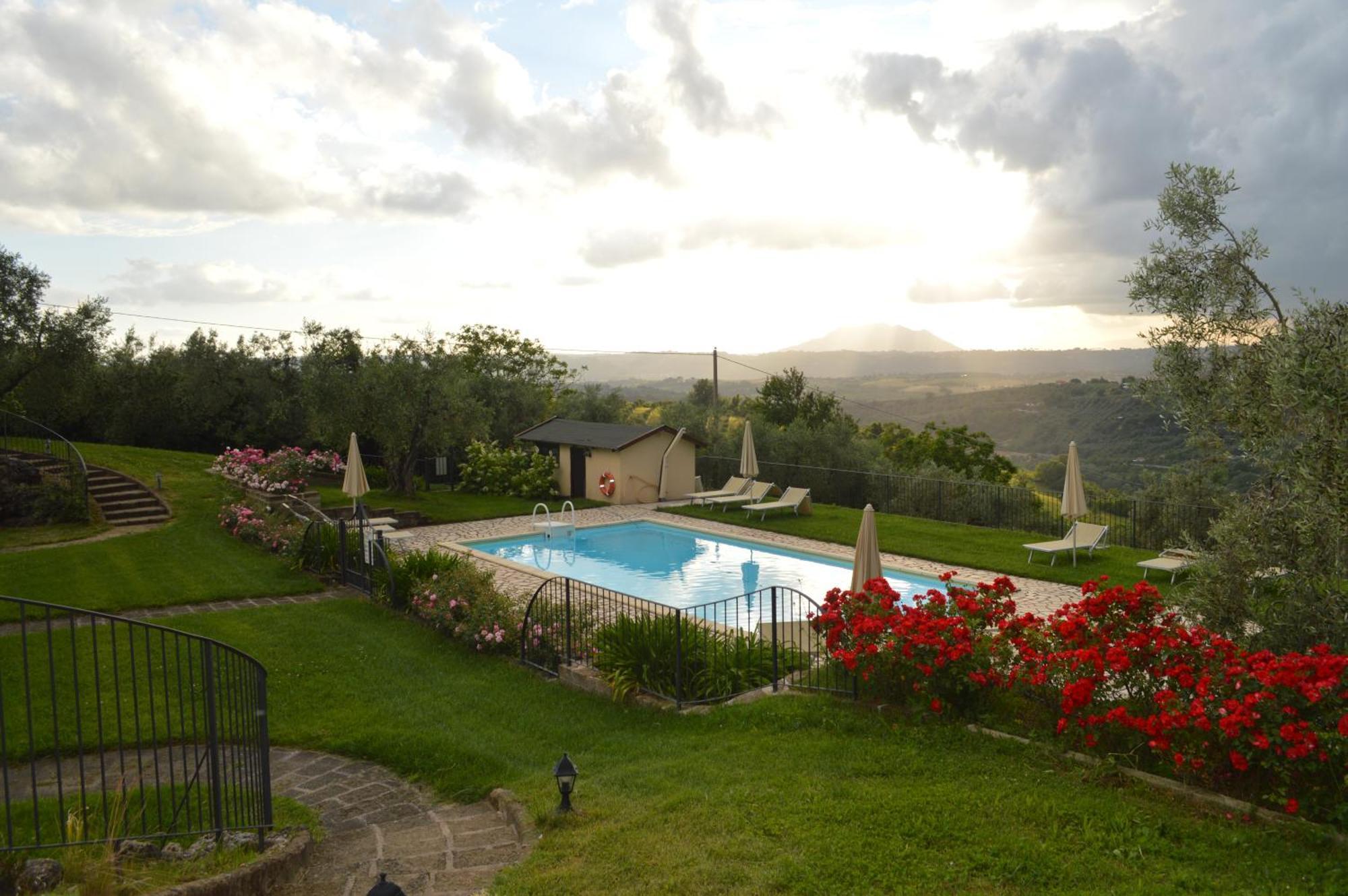Villa Collebelvedere - Near Rome With Home Restaurant Fara in Sabina Exteriör bild